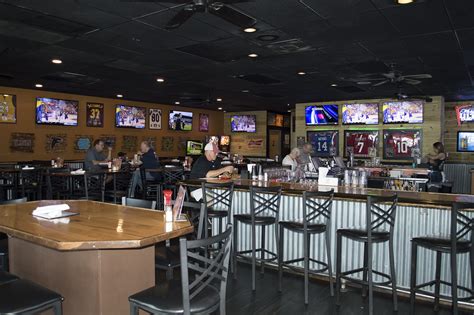 Charleston sports bar - Feb 22, 2024 · Charleston Sports Pub. 1124 Sam Rittenberg Blvd, Charleston, SC 29412. (843) 203-3329. Charleston Sports Pub is a solid sports bar perfect for catching a game, bringing a whole team to celebrate a win or even just to stop in to grab some good bar food in a lively spot. When it comes to the grub, we love to share a plate of Mango Habanero Wings ... 